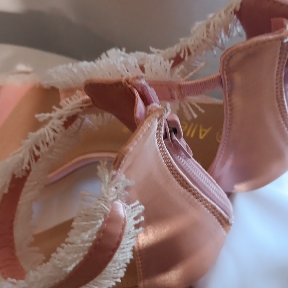 CUTE WOMENS 3 INCH HEELS SIZE 10 - Picture 7 of 9